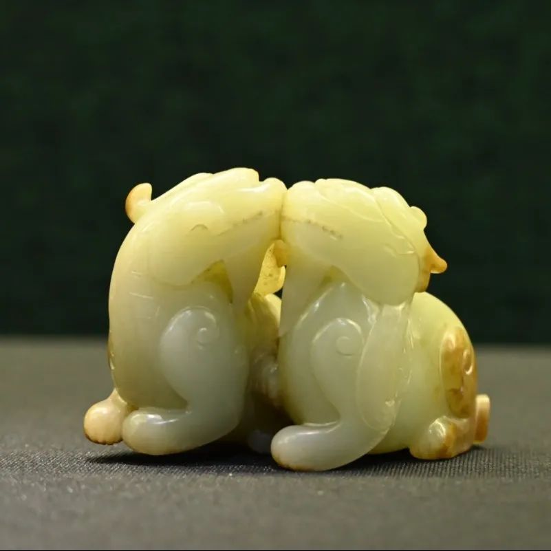 明 玉双兽