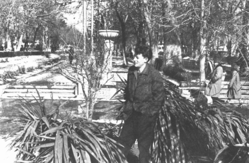 瑞德维拉扎在塔什干街心花园,1963年