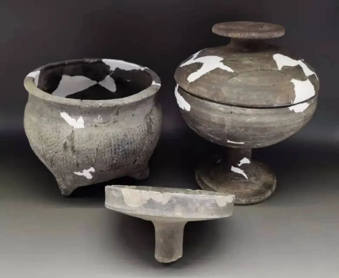 M1006出土陶器组合