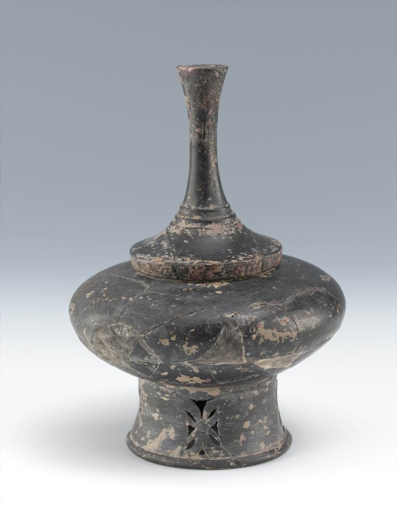 新石器时代 良渚文化黑陶高柄盖罐