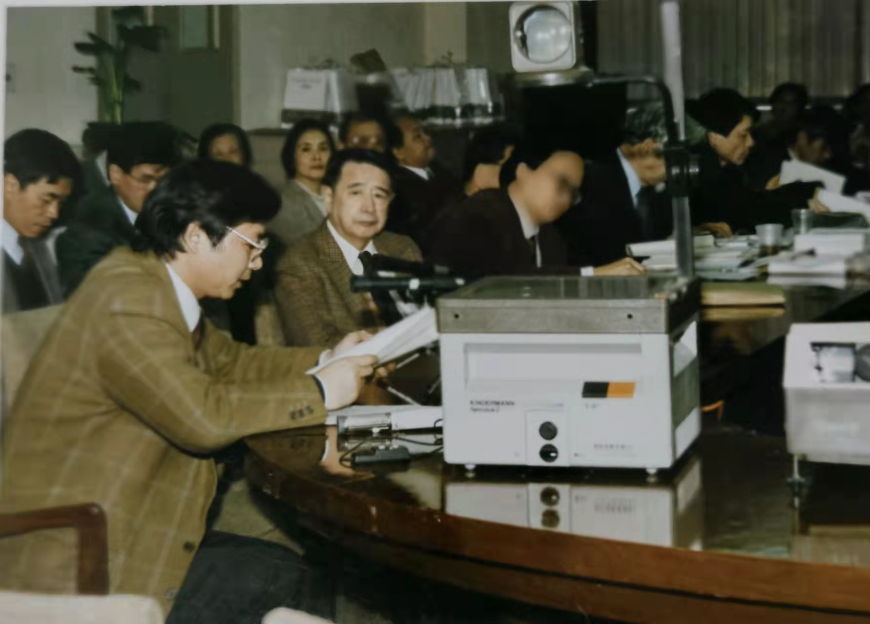 陆明华在1995上海越窑秘色瓷国际学术研讨会上发言
