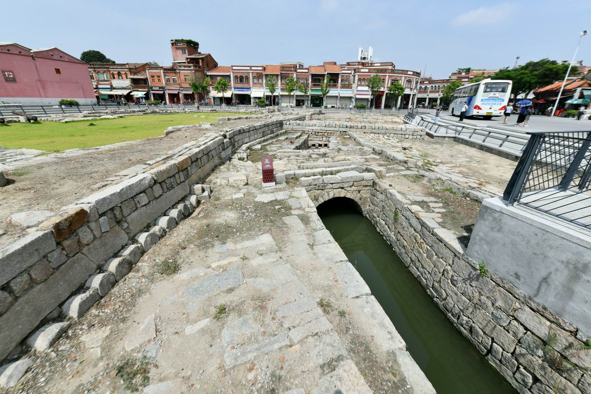 福建省泉州市，鲤城区的德济门遗址，历史上是藩舶客航汇聚之地。