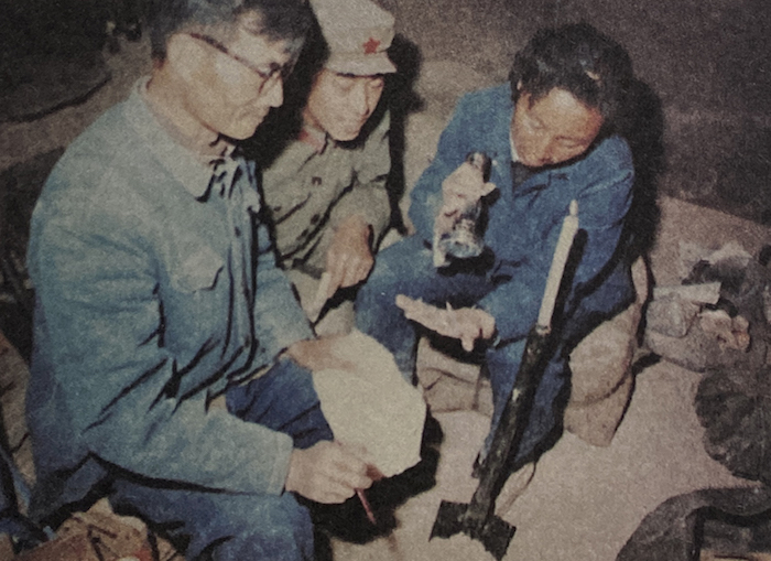 侯灿先生1980年4月楼兰考古工作中