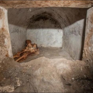 Pompeii Skeleton Proves Greek Culture Was Thriving in Ancient Rome