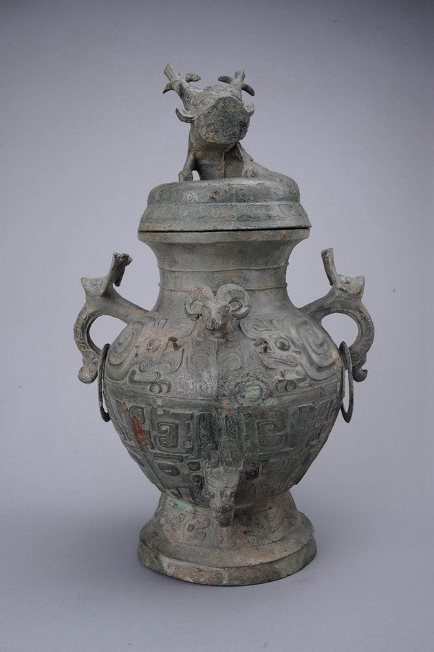 西周羊首兽面纹铜罍 四川博物院藏