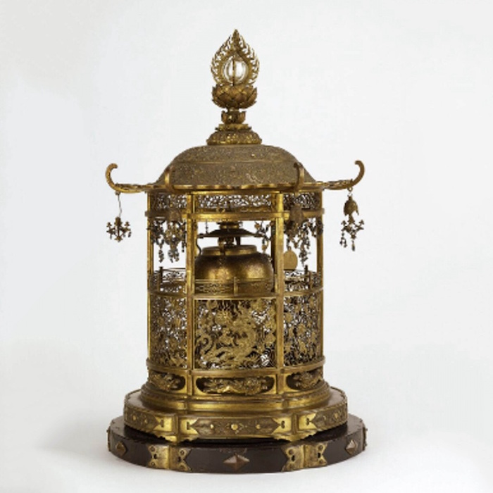 金铜透雕舍利容器，镰仓-南北朝时期，奈良西大寺，日本国宝