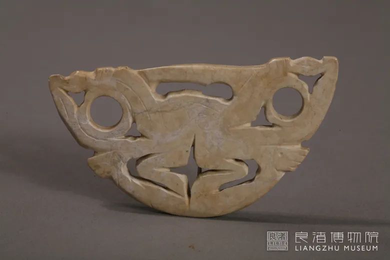 良渚博物院馆藏的镂空兽面纹玉牌饰