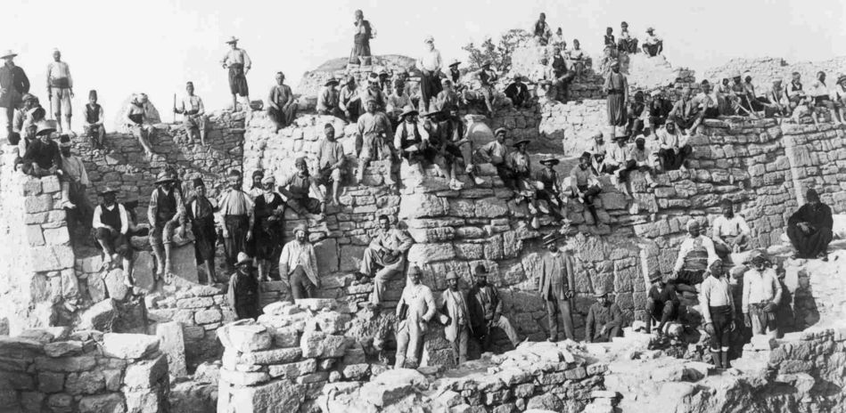 挖掘队在特洛伊  1890