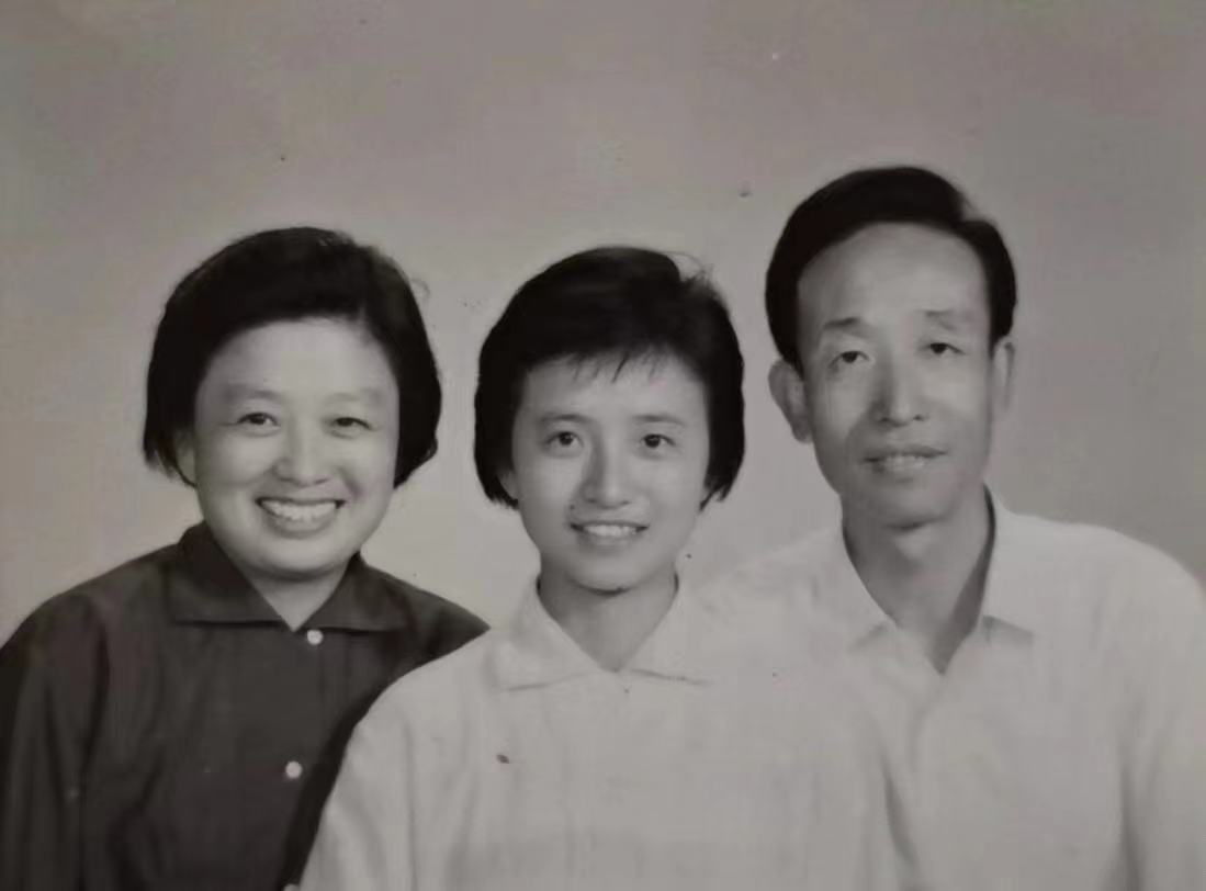 与八叔、八婶胡清源