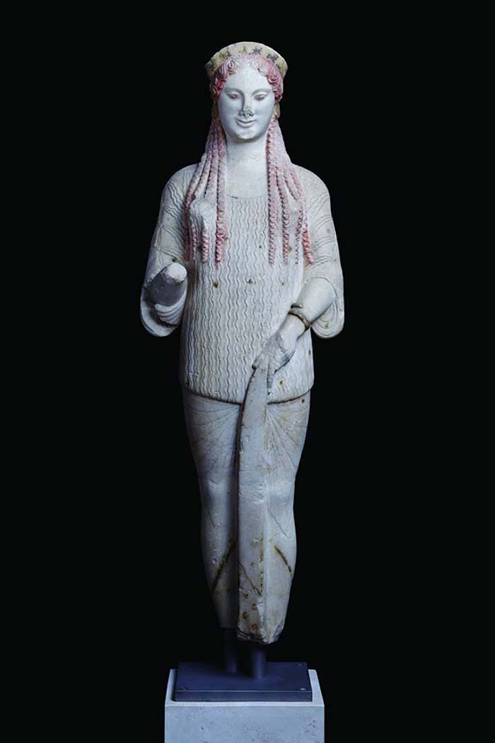科拉雕像，曾在上海博物馆引进的希腊文物展中展出（非本次展品）