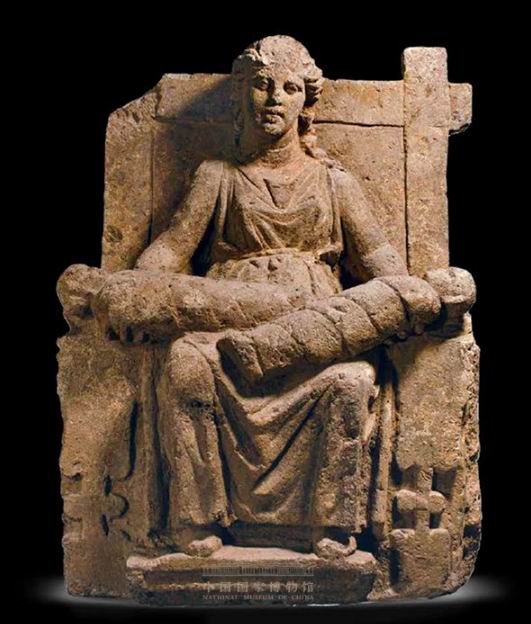 公元前4世纪凝灰岩 封多·帕图雷利墓葬(卡普阿)出土 坎帕尼亚大区卡普阿博物馆藏