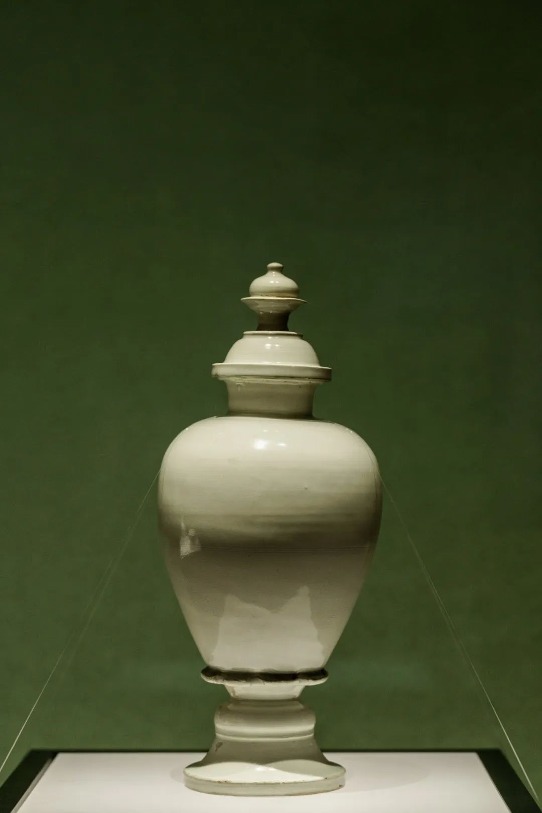 定窑白釉塔式罐 五代后期 河北博物院