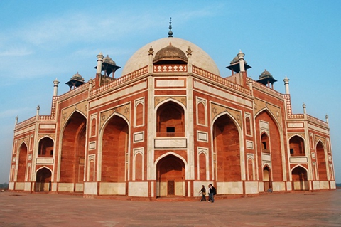 建于1570年的胡马雍陵，是印度次大陆的第一座花园陵墓