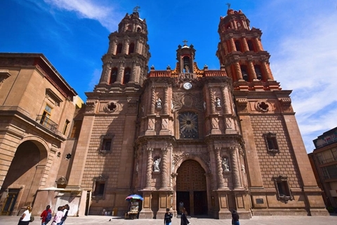 墨西哥城是美洲著名古城之一