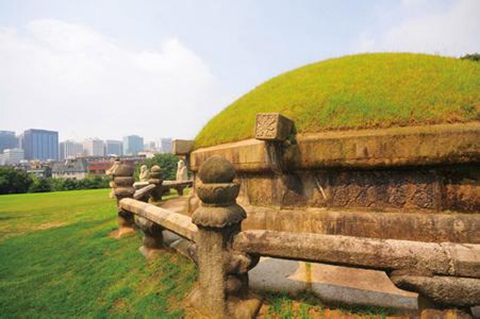 朝鲜王陵大多采取同兆域分布的形式